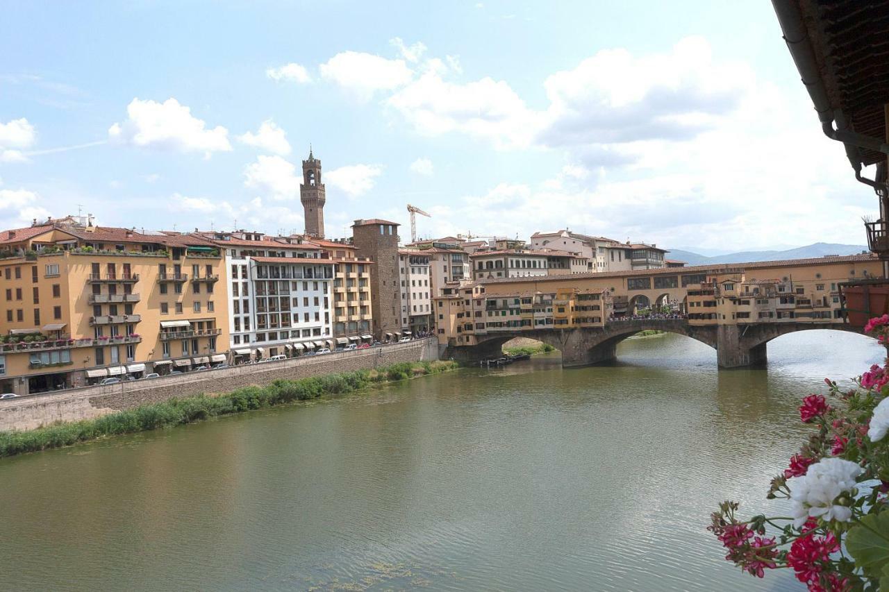 Historical Apartment Spectacular Arno View With Balcony From 12 Th Century. Florencia Exterior foto